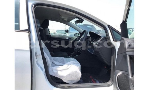 Acheter Import Voiture Volkswagen Golf Blanc à Import - Dubai, Barh el Gazel Acheter Import Voiture Volkswagen Golf Blanc à Import - Dubai, Barh el Gazel