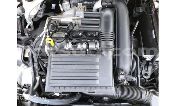 Acheter Import Voiture Volkswagen Golf Blanc à Import - Dubai, Barh el Gazel Acheter Import Voiture Volkswagen Golf Blanc à Import - Dubai, Barh el Gazel