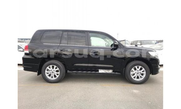 Acheter Import Voiture Toyota Land Cruiser Noir à Import - Dubai, Barh el Gazel Acheter Import Voiture Toyota Land Cruiser Noir à Import - Dubai, Barh el Gazel