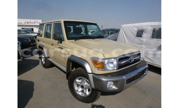 Acheter Import Voiture Toyota Land Cruiser Beige à Import - Dubai, Barh el Gazel Acheter Import Voiture Toyota Land Cruiser Beige à Import - Dubai, Barh el Gazel
