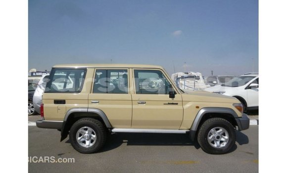 Acheter Import Voiture Toyota Land Cruiser Beige à Import - Dubai, Barh el Gazel Acheter Import Voiture Toyota Land Cruiser Beige à Import - Dubai, Barh el Gazel