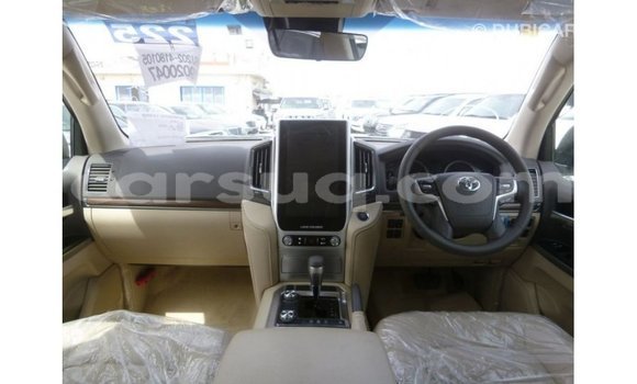 Acheter Import Voiture Toyota Land Cruiser Blanc à Import - Dubai, Barh el Gazel Acheter Import Voiture Toyota Land Cruiser Blanc à Import - Dubai, Barh el Gazel
