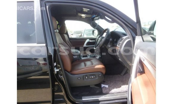 Acheter Import Voiture Toyota Land Cruiser Noir à Import - Dubai, Barh el Gazel Acheter Import Voiture Toyota Land Cruiser Noir à Import - Dubai, Barh el Gazel