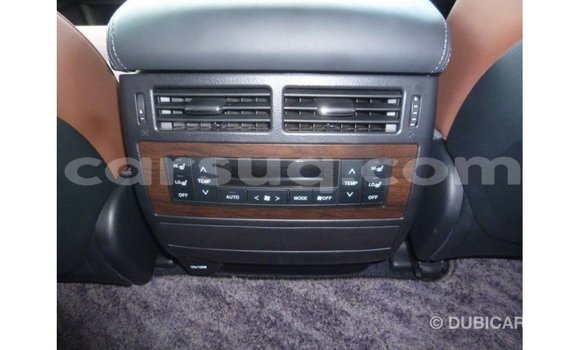 Acheter Import Voiture Toyota Land Cruiser Rouge à Import - Dubai, Barh el Gazel Acheter Import Voiture Toyota Land Cruiser Rouge à Import - Dubai, Barh el Gazel