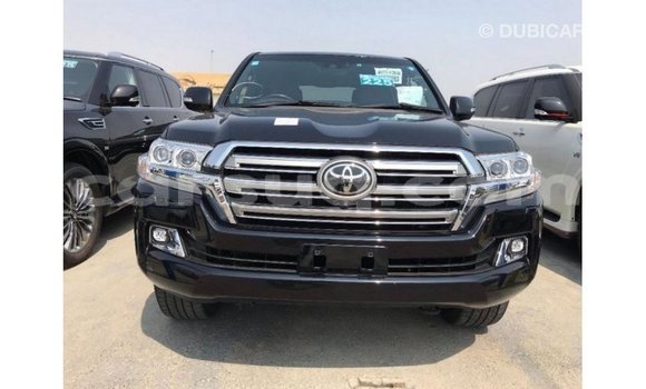 Acheter Import Voiture Toyota Land Cruiser Noir à Import - Dubai, Barh el Gazel Acheter Import Voiture Toyota Land Cruiser Noir à Import - Dubai, Barh el Gazel