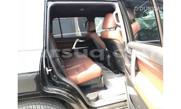 Acheter Import Voiture Toyota Land Cruiser Noir à Import - Dubai, Barh el Gazel Acheter Import Voiture Toyota Land Cruiser Noir à Import - Dubai, Barh el Gazel