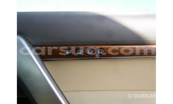 Acheter Import Voiture Toyota Land Cruiser Noir à Import - Dubai, Barh el Gazel Acheter Import Voiture Toyota Land Cruiser Noir à Import - Dubai, Barh el Gazel