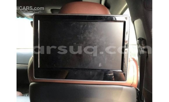 Acheter Import Voiture Toyota Land Cruiser Blanc à Import - Dubai, Barh el Gazel Acheter Import Voiture Toyota Land Cruiser Blanc à Import - Dubai, Barh el Gazel