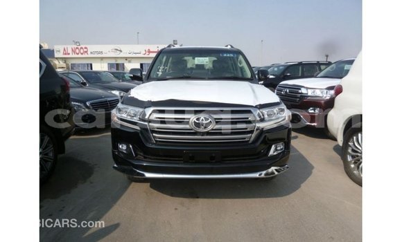Acheter Import Voiture Toyota Land Cruiser Noir à Import - Dubai, Barh el Gazel Acheter Import Voiture Toyota Land Cruiser Noir à Import - Dubai, Barh el Gazel