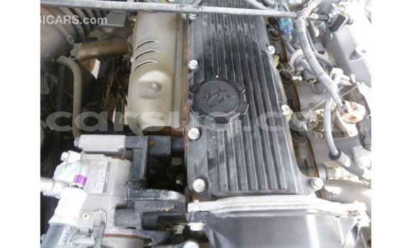 Acheter Import Voiture Toyota Land Cruiser Blanc à Import - Dubai, Barh el Gazel Acheter Import Voiture Toyota Land Cruiser Blanc à Import - Dubai, Barh el Gazel