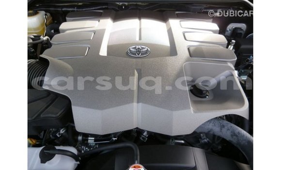 Acheter Import Voiture Toyota Land Cruiser Blanc à Import - Dubai, Barh el Gazel Acheter Import Voiture Toyota Land Cruiser Blanc à Import - Dubai, Barh el Gazel