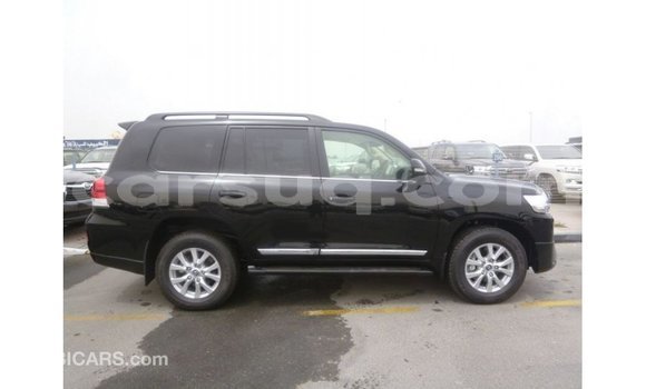 Acheter Import Voiture Toyota Land Cruiser Noir à Import - Dubai, Barh el Gazel Acheter Import Voiture Toyota Land Cruiser Noir à Import - Dubai, Barh el Gazel