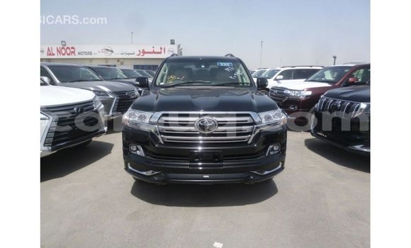 Acheter Import Voiture Toyota Land Cruiser Noir à Import - Dubai, Barh el Gazel Acheter Import Voiture Toyota Land Cruiser Noir à Import - Dubai, Barh el Gazel