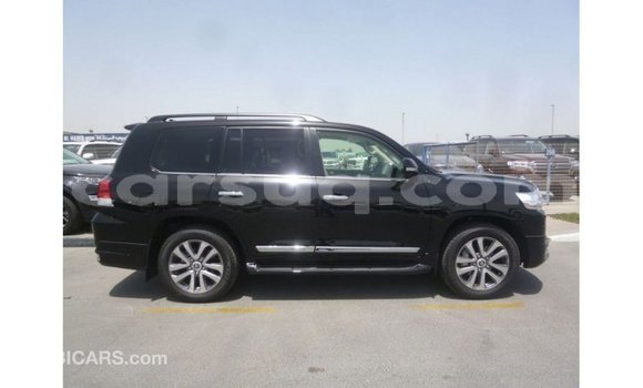 Acheter Import Voiture Toyota Land Cruiser Noir à Import - Dubai, Barh el Gazel Acheter Import Voiture Toyota Land Cruiser Noir à Import - Dubai, Barh el Gazel