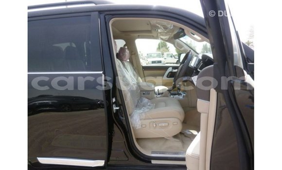 Acheter Import Voiture Toyota Land Cruiser Noir à Import - Dubai, Barh el Gazel Acheter Import Voiture Toyota Land Cruiser Noir à Import - Dubai, Barh el Gazel