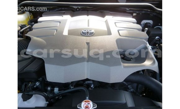 Acheter Import Voiture Toyota Land Cruiser Blanc à Import - Dubai, Barh el Gazel Acheter Import Voiture Toyota Land Cruiser Blanc à Import - Dubai, Barh el Gazel