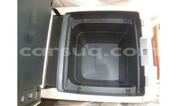 Acheter Import Voiture Toyota Land Cruiser Blanc à Import - Dubai, Barh el Gazel Acheter Import Voiture Toyota Land Cruiser Blanc à Import - Dubai, Barh el Gazel