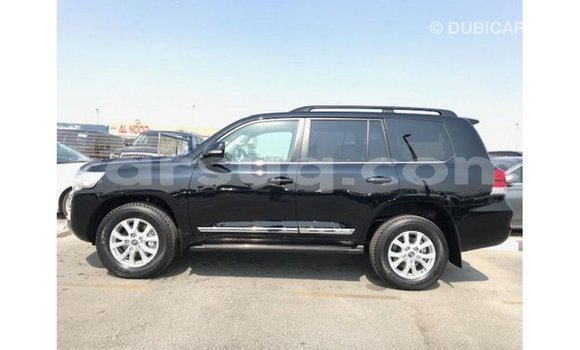 Acheter Import Voiture Toyota Land Cruiser Noir à Import - Dubai, Barh el Gazel Acheter Import Voiture Toyota Land Cruiser Noir à Import - Dubai, Barh el Gazel