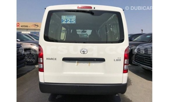 Acheter Import Voiture Toyota Hiace Blanc à Import - Dubai, Barh el Gazel Acheter Import Voiture Toyota Hiace Blanc à Import - Dubai, Barh el Gazel