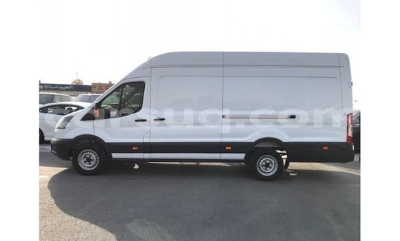 Acheter Import Voiture Ford Club Wagon Blanc à Import - Dubai, Barh el Gazel Acheter Import Voiture Ford Club Wagon Blanc à Import - Dubai, Barh el Gazel