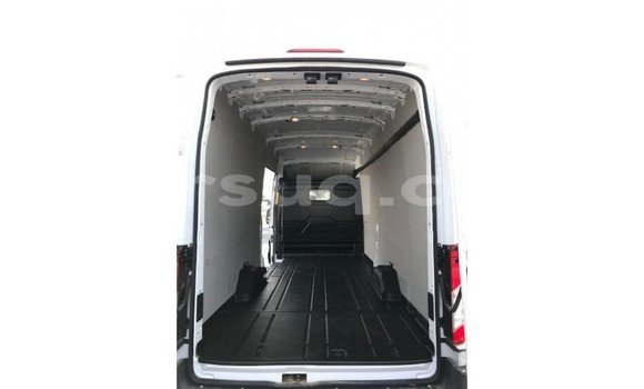 Acheter Import Voiture Ford Club Wagon Blanc à Import - Dubai, Barh el Gazel Acheter Import Voiture Ford Club Wagon Blanc à Import - Dubai, Barh el Gazel