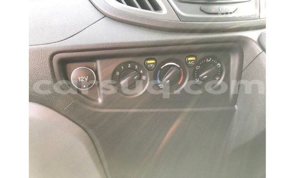 Acheter Import Voiture Ford Club Wagon Blanc à Import - Dubai, Barh el Gazel Acheter Import Voiture Ford Club Wagon Blanc à Import - Dubai, Barh el Gazel