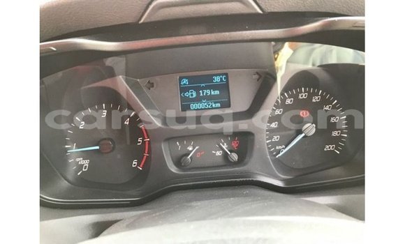 Acheter Import Voiture Ford Club Wagon Blanc à Import - Dubai, Barh el Gazel Acheter Import Voiture Ford Club Wagon Blanc à Import - Dubai, Barh el Gazel