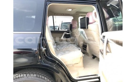 Buy Import Toyota Land Cruiser Black Car in Import - Dubai in Barh el Gazel Buy Import Toyota Land Cruiser Black Car in Import - Dubai in Barh el Gazel