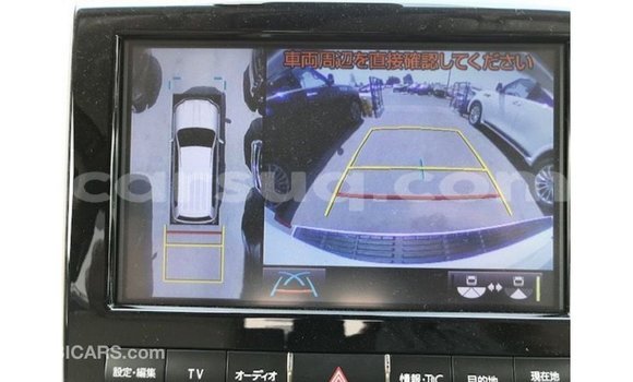 Acheter Import Voiture Toyota Land Cruiser Blanc à Import - Dubai, Barh el Gazel Acheter Import Voiture Toyota Land Cruiser Blanc à Import - Dubai, Barh el Gazel