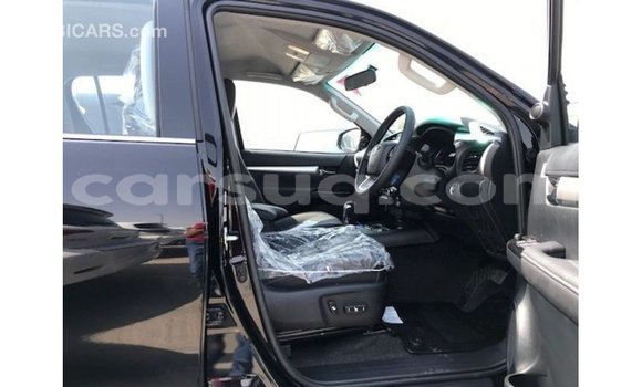 Acheter Import Voiture Toyota Hilux Noir à Import - Dubai, Barh el Gazel Acheter Import Voiture Toyota Hilux Noir à Import - Dubai, Barh el Gazel
