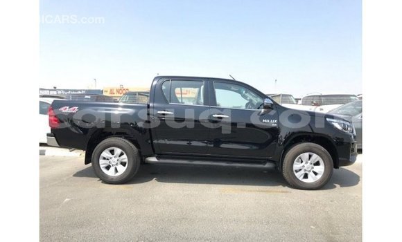 Acheter Import Voiture Toyota Hilux Noir à Import - Dubai, Barh el Gazel Acheter Import Voiture Toyota Hilux Noir à Import - Dubai, Barh el Gazel