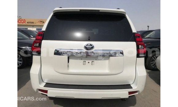 Acheter Import Voiture Toyota Prado Blanc à Import - Dubai, Barh el Gazel Acheter Import Voiture Toyota Prado Blanc à Import - Dubai, Barh el Gazel