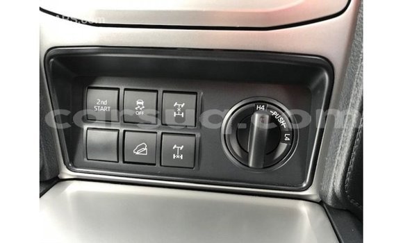 Acheter Import Voiture Toyota Prado Blanc à Import - Dubai, Barh el Gazel Acheter Import Voiture Toyota Prado Blanc à Import - Dubai, Barh el Gazel