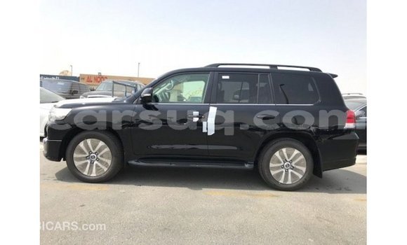 Acheter Import Voiture Toyota Land Cruiser Noir à Import - Dubai, Barh el Gazel Acheter Import Voiture Toyota Land Cruiser Noir à Import - Dubai, Barh el Gazel