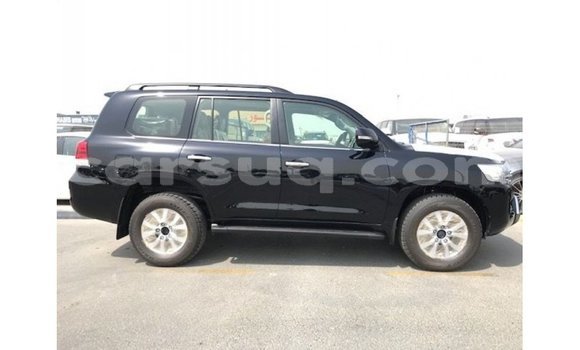 Acheter Import Voiture Toyota Land Cruiser Noir à Import - Dubai, Barh el Gazel Acheter Import Voiture Toyota Land Cruiser Noir à Import - Dubai, Barh el Gazel