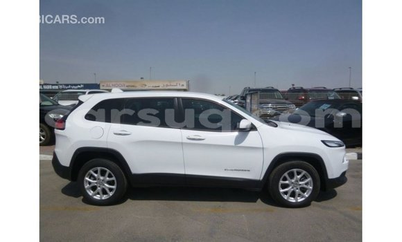 Acheter Import Voiture Jeep Cherokee Blanc à Import - Dubai, Barh el Gazel Acheter Import Voiture Jeep Cherokee Blanc à Import - Dubai, Barh el Gazel
