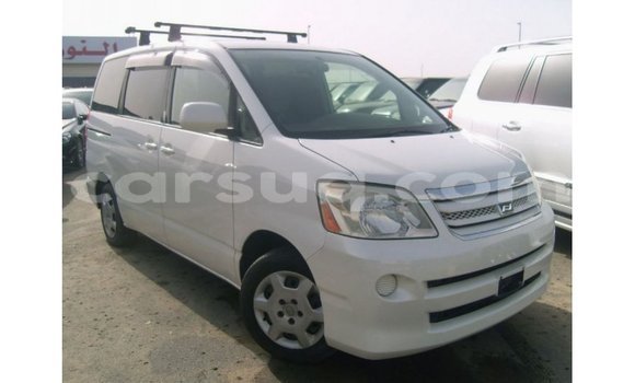 Acheter Import Voiture Toyota Noah Blanc à Import - Dubai, Barh el Gazel Acheter Import Voiture Toyota Noah Blanc à Import - Dubai, Barh el Gazel