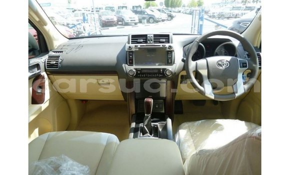 Acheter Import Voiture Toyota Prado Blanc à Import - Dubai, Barh el Gazel Acheter Import Voiture Toyota Prado Blanc à Import - Dubai, Barh el Gazel