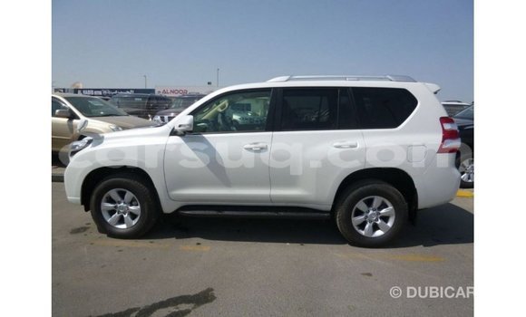 Acheter Import Voiture Toyota Prado Blanc à Import - Dubai, Barh el Gazel Acheter Import Voiture Toyota Prado Blanc à Import - Dubai, Barh el Gazel