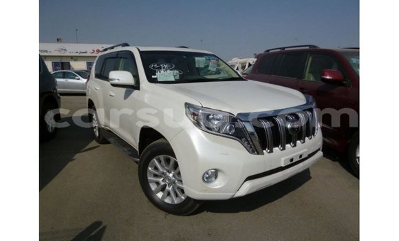 Acheter Import Voiture Toyota Prado Blanc à Import - Dubai, Barh el Gazel Acheter Import Voiture Toyota Prado Blanc à Import - Dubai, Barh el Gazel