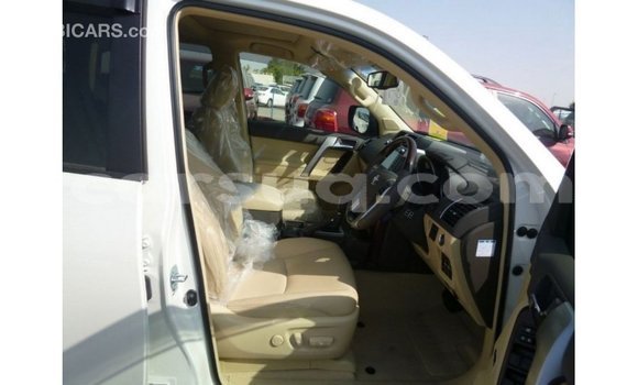 Acheter Import Voiture Toyota Prado Blanc à Import - Dubai, Barh el Gazel Acheter Import Voiture Toyota Prado Blanc à Import - Dubai, Barh el Gazel