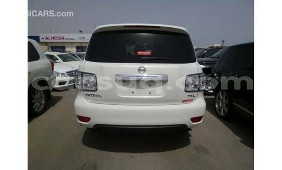 Acheter Import Voiture Nissan Patrol Blanc à Import - Dubai, Barh el Gazel Acheter Import Voiture Nissan Patrol Blanc à Import - Dubai, Barh el Gazel