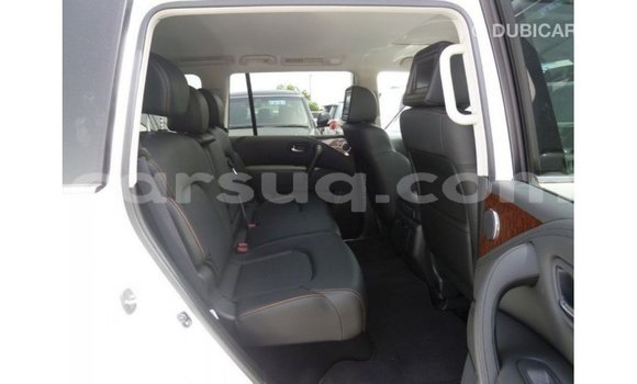 Acheter Import Voiture Nissan Patrol Blanc à Import - Dubai, Barh el Gazel Acheter Import Voiture Nissan Patrol Blanc à Import - Dubai, Barh el Gazel