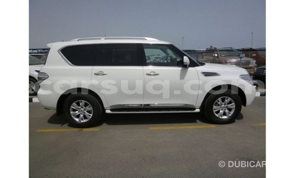 Acheter Import Voiture Nissan Patrol Blanc à Import - Dubai, Barh el Gazel Acheter Import Voiture Nissan Patrol Blanc à Import - Dubai, Barh el Gazel