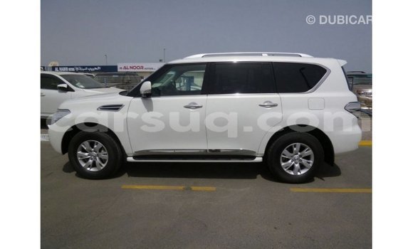 Acheter Import Voiture Nissan Patrol Blanc à Import - Dubai, Barh el Gazel Acheter Import Voiture Nissan Patrol Blanc à Import - Dubai, Barh el Gazel