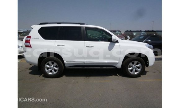 Acheter Import Voiture Toyota Prado Blanc à Import - Dubai, Barh el Gazel Acheter Import Voiture Toyota Prado Blanc à Import - Dubai, Barh el Gazel