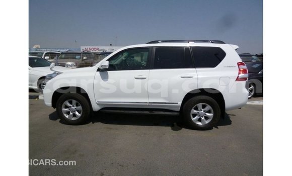 Acheter Import Voiture Toyota Prado Blanc à Import - Dubai, Barh el Gazel Acheter Import Voiture Toyota Prado Blanc à Import - Dubai, Barh el Gazel