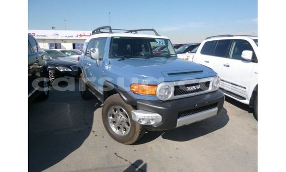 Acheter Import Voiture Toyota FJ Cruiser Bleu à Import - Dubai, Barh el Gazel Acheter Import Voiture Toyota FJ Cruiser Bleu à Import - Dubai, Barh el Gazel