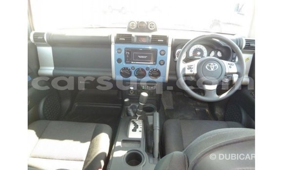 Acheter Import Voiture Toyota FJ Cruiser Bleu à Import - Dubai, Barh el Gazel Acheter Import Voiture Toyota FJ Cruiser Bleu à Import - Dubai, Barh el Gazel