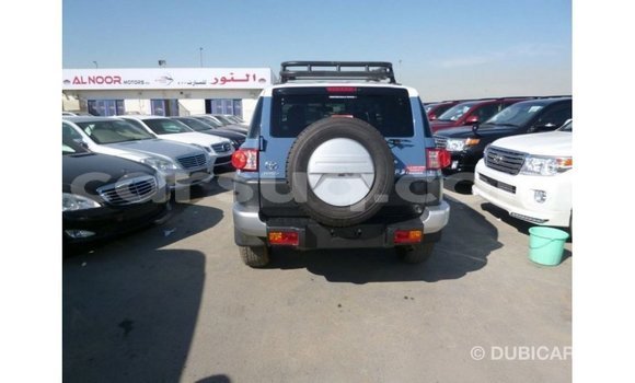 Acheter Import Voiture Toyota FJ Cruiser Bleu à Import - Dubai, Barh el Gazel Acheter Import Voiture Toyota FJ Cruiser Bleu à Import - Dubai, Barh el Gazel